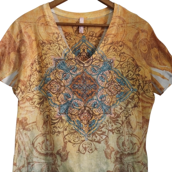 Kiara Size XL Multi Colored V-Neck Short Sleeve Embellished Boho Y2K Style Top - Picture 5 of 9